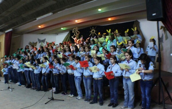 Chantons Noël - Louvettes district Mont Liban 1